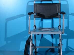 Scaun cu WC-Invacare — miniatura 3