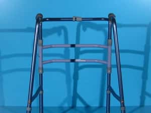 Cadru pasitor pentru mers din aluminiu  Invacare — miniatura 8