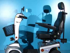 Scuter electric cu 4 roti pentru batrani  Shoprider - 6 km/h
