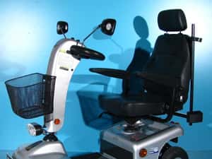Scuter electric cu 4 roti pentru batrani  Shoprider - 6 km/h — miniatura 5