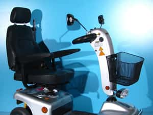 Scuter electric cu 4 roti pentru batrani  Shoprider - 6 km/h — miniatura 7