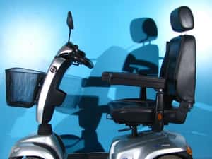 Scuter electric varstnici Invacare Orion