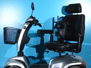 Scuter electric varstnici Invacare Orion — miniatura 3