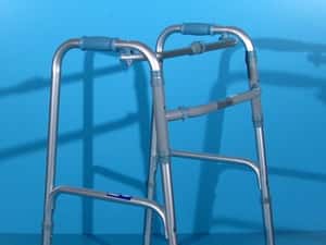 Cadru pentru mers cu 2 roti din aluminiu  — miniatura 3