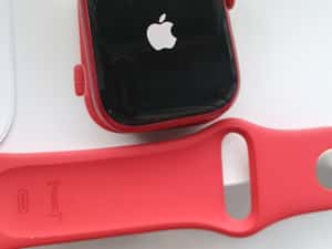 Apple Watch Series 9 41mm Roșu - Folosit, În Stare Bună — miniatura 2