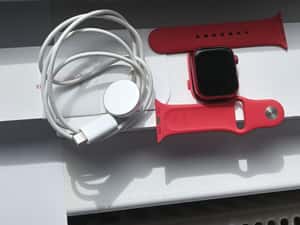 Apple Watch Series 9 41mm Roșu - Folosit, În Stare Bună — miniatura 4
